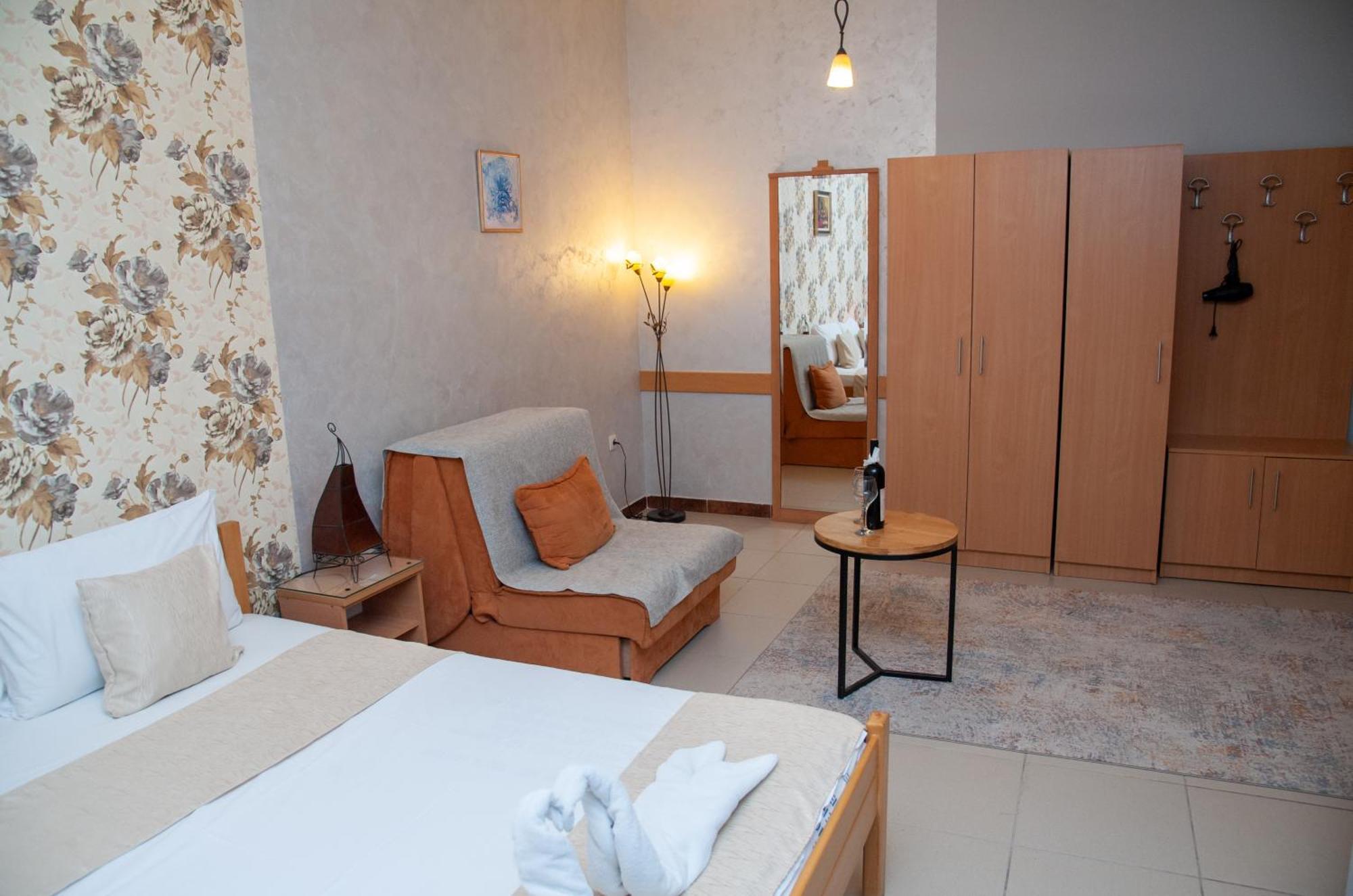 Hotel North City Titova Mitrovica Extérieur photo