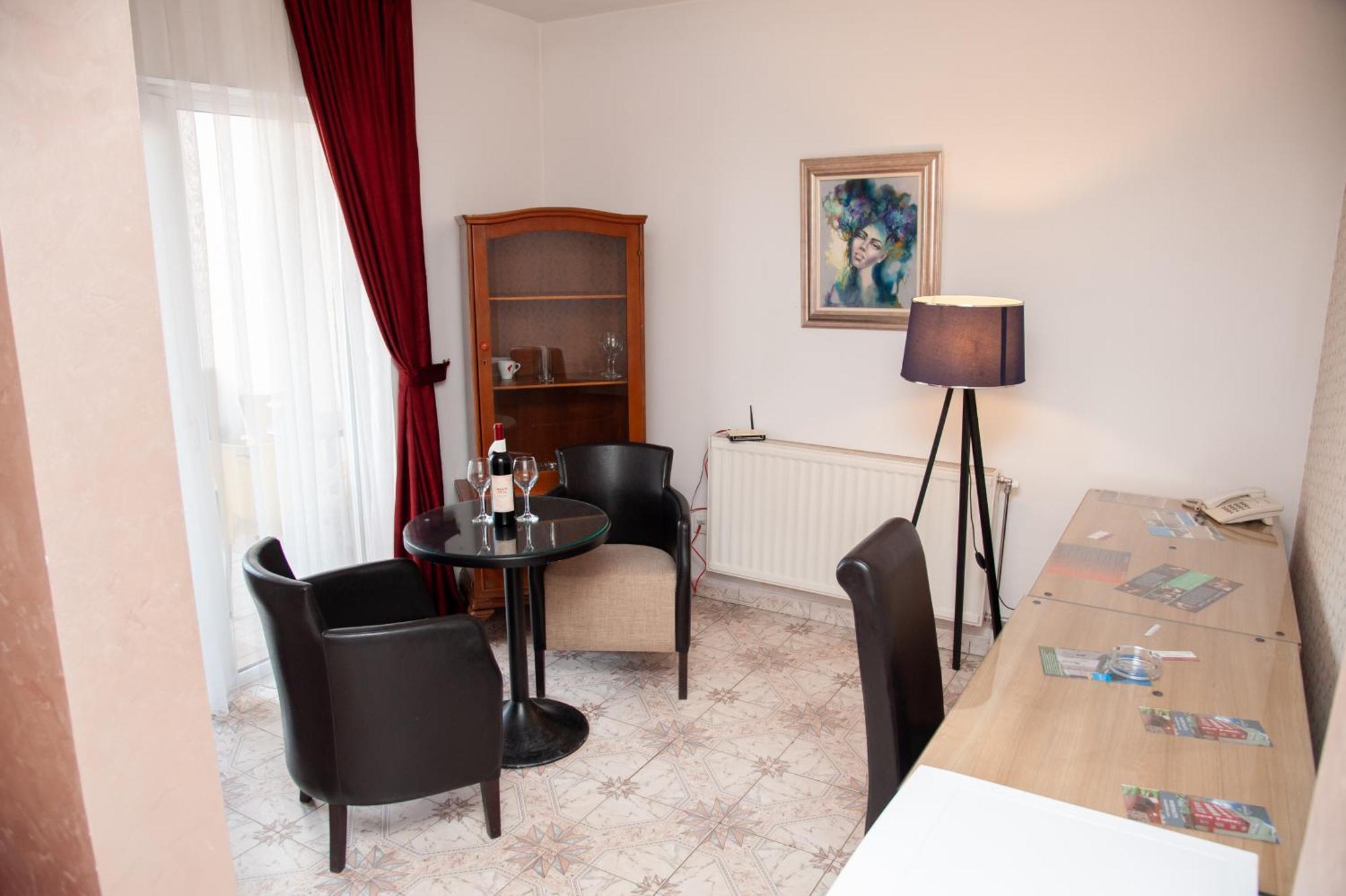 Hotel North City Titova Mitrovica Extérieur photo