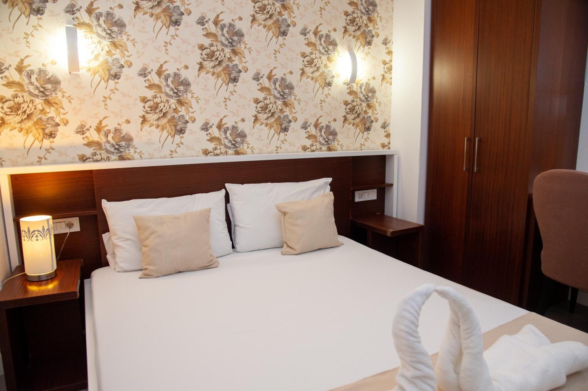 Hotel North City Titova Mitrovica Extérieur photo