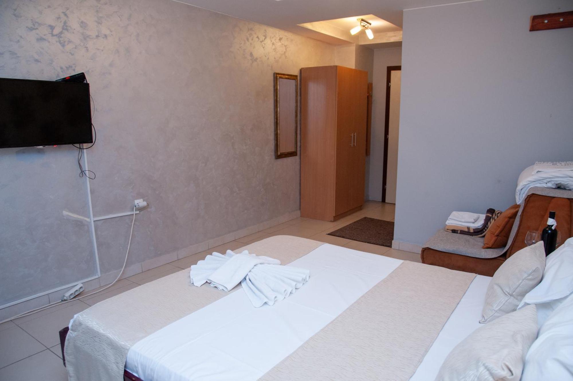 Hotel North City Titova Mitrovica Extérieur photo
